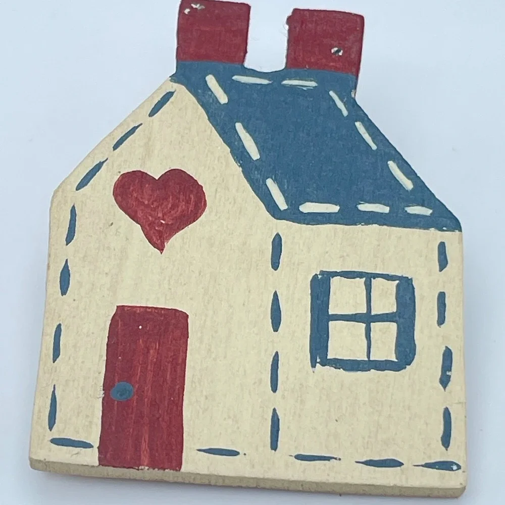 Vintage 90s Hand Painted Wooden House Brooch‎ Pin Art Women's Classic Jewelry